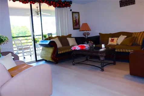900 Saint Charles Place Pembroke Pines FL 33026