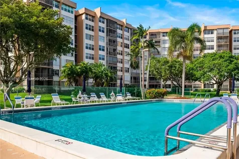 900 Saint Charles Place Pembroke Pines FL 33026