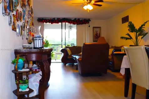 900 Saint Charles Place Pembroke Pines FL 33026