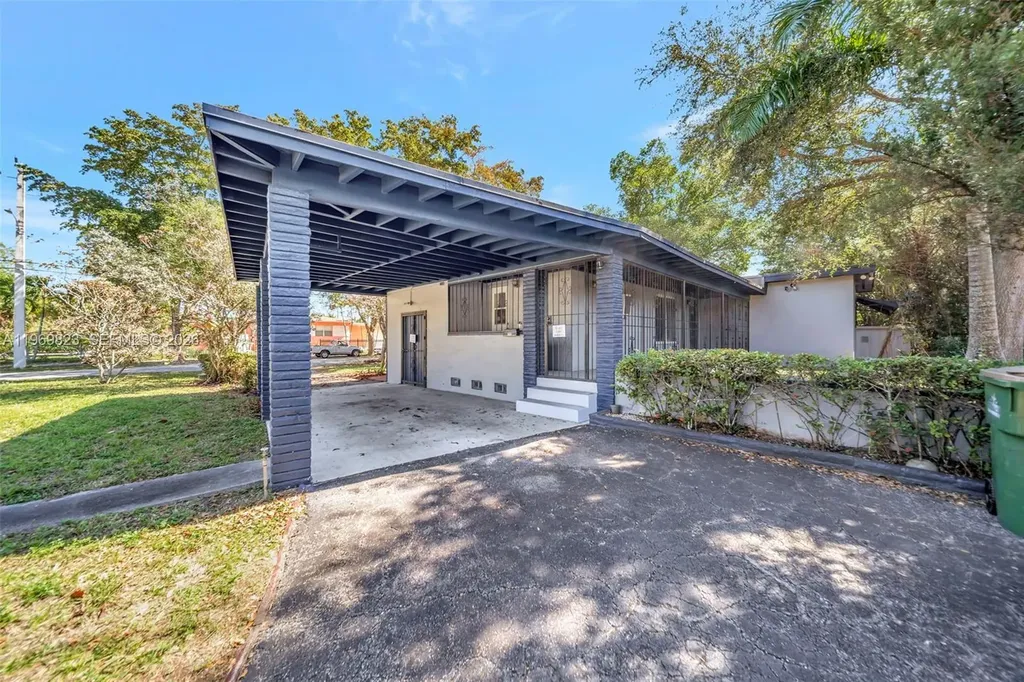 890 NE 138th Street North Miami FL 33161
