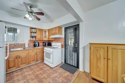 890 NE 138th Street North Miami FL 33161