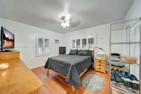 890 NE 138th Street North Miami FL 33161