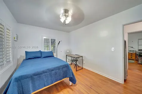 890 NE 138th Street North Miami FL 33161