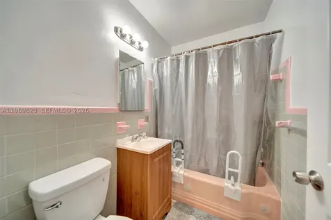 890 NE 138th Street North Miami FL 33161