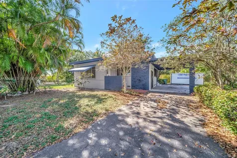 890 NE 138th Street North Miami FL 33161
