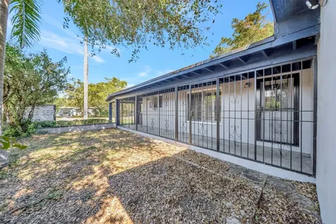 890 NE 138th Street North Miami FL 33161
