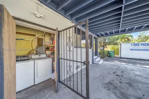 890 NE 138th Street North Miami FL 33161