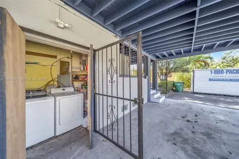 890 NE 138th Street North Miami FL 33161