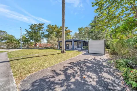 890 NE 138th Street North Miami FL 33161