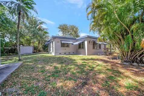 890 NE 138th Street North Miami FL 33161