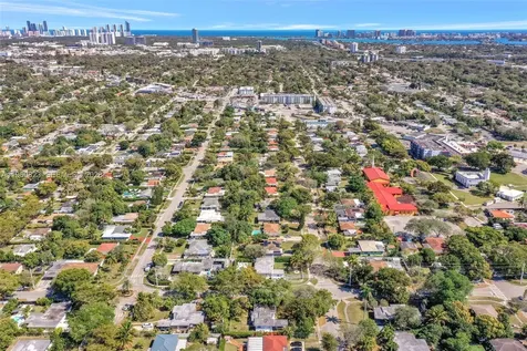 890 NE 138th Street North Miami FL 33161