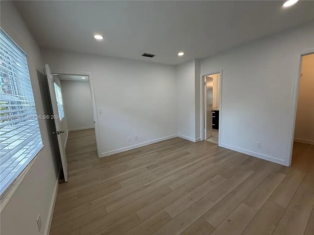 2426 SE 17th Causeway Fort Lauderdale FL 33316