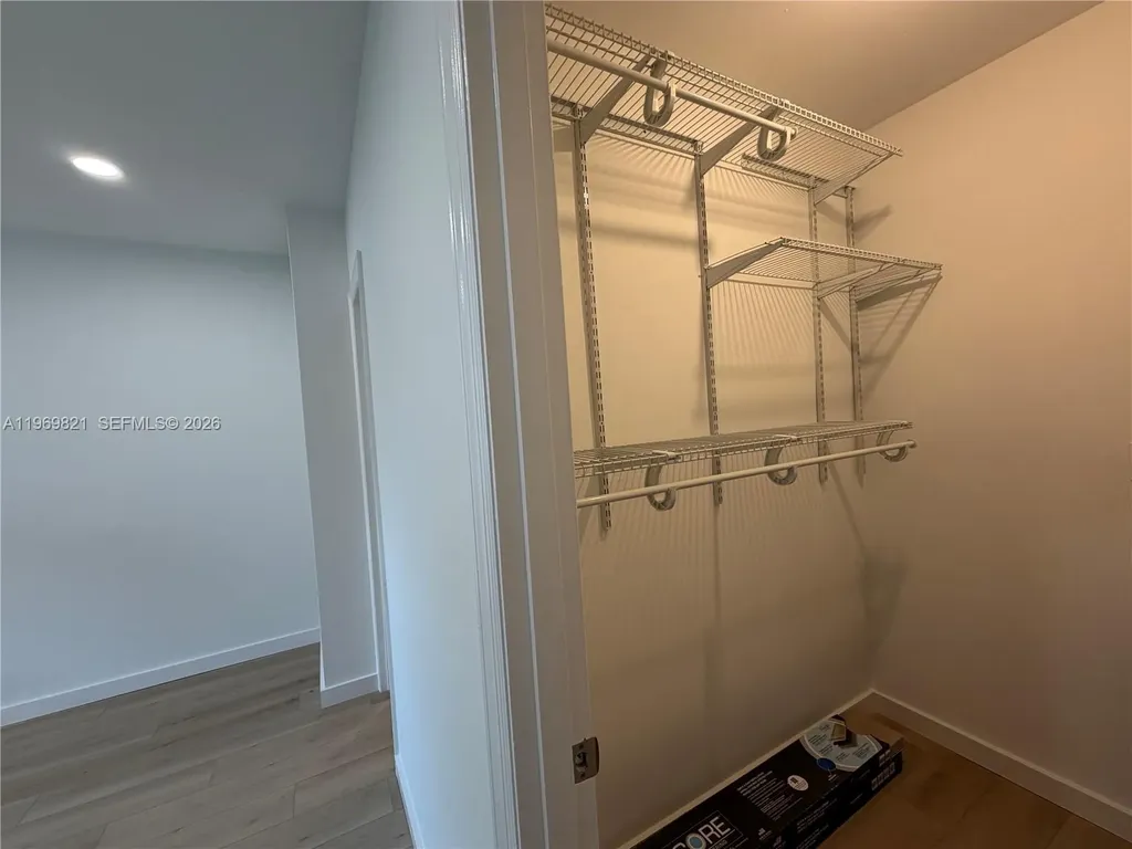 2426 SE 17th Causeway Fort Lauderdale FL 33316