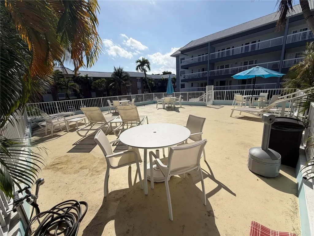 2426 SE 17th Causeway Fort Lauderdale FL 33316