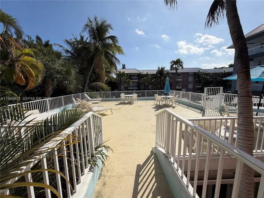 2426 SE 17th Causeway Fort Lauderdale FL 33316