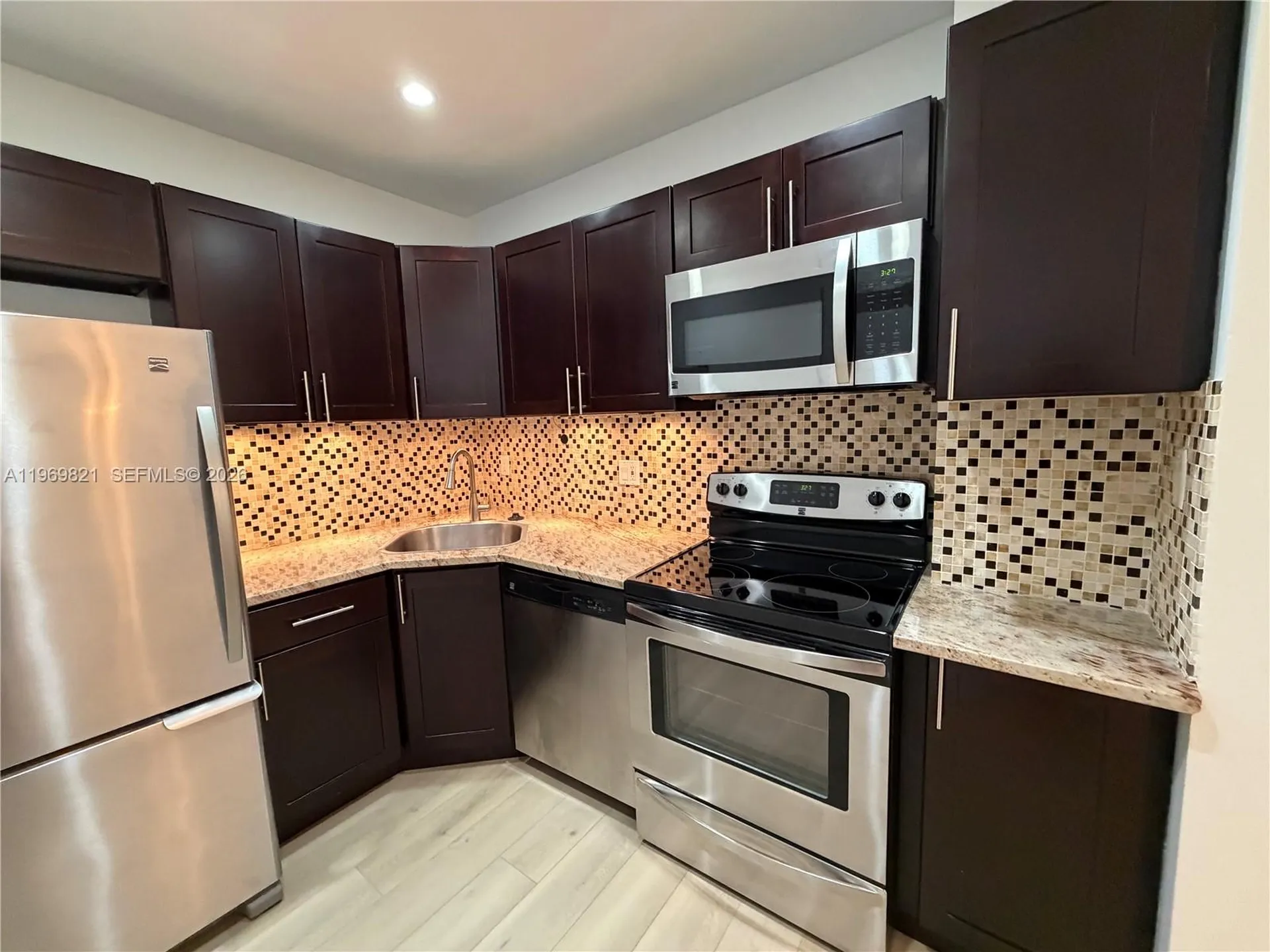 2426 SE 17th Causeway Fort Lauderdale FL 33316