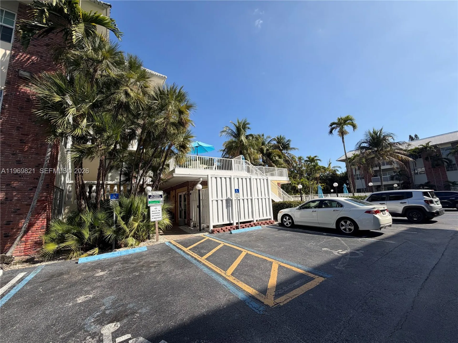 2426 SE 17th Causeway Fort Lauderdale FL 33316