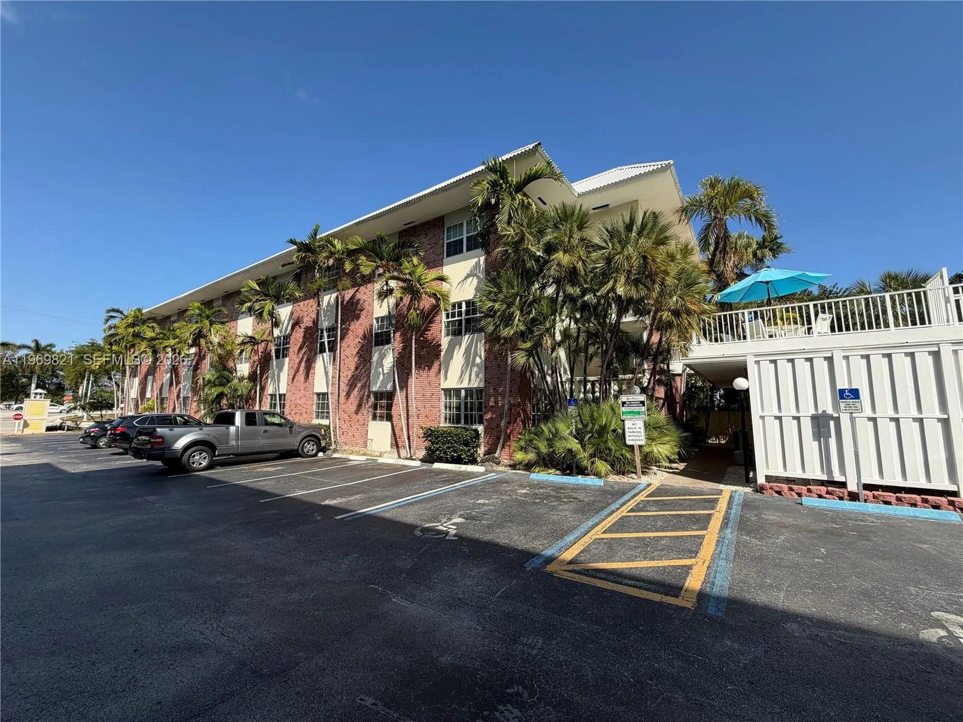 2426 SE 17th Causeway Fort Lauderdale FL 33316