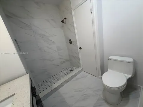 2426 SE 17th Causeway Fort Lauderdale FL 33316