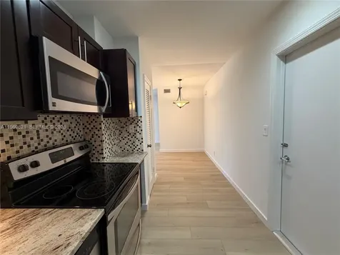 2426 SE 17th Causeway Fort Lauderdale FL 33316