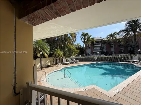 2426 SE 17th Causeway Fort Lauderdale FL 33316