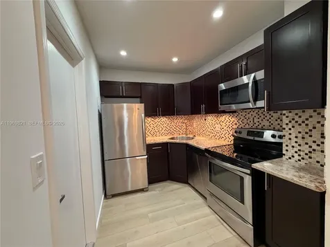 2426 SE 17th Causeway Fort Lauderdale FL 33316