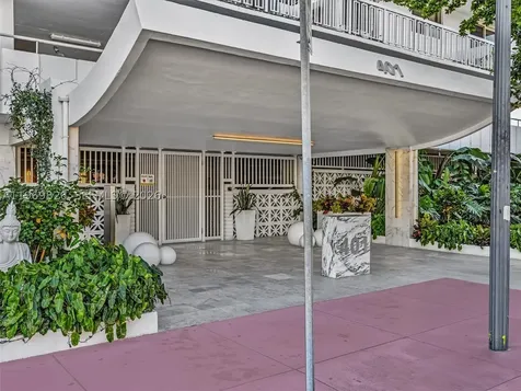 401 Ocean Drive Miami Beach FL 33139