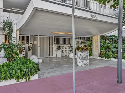 401 Ocean Drive Miami Beach FL 33139