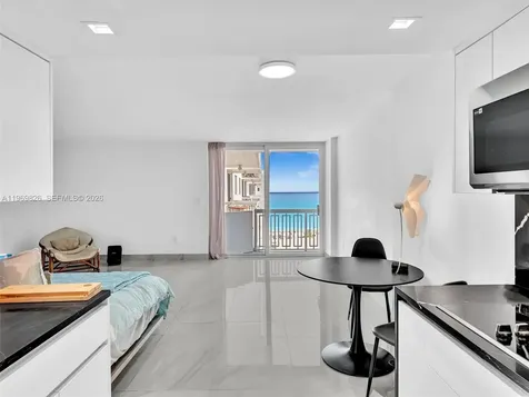 401 Ocean Drive Miami Beach FL 33139
