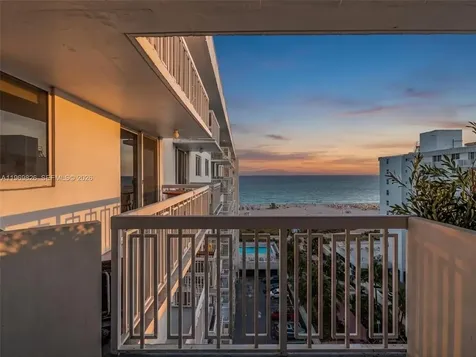 401 Ocean Drive Miami Beach FL 33139