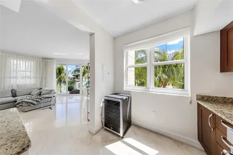 20000 E Country Club Drive Aventura FL 33180