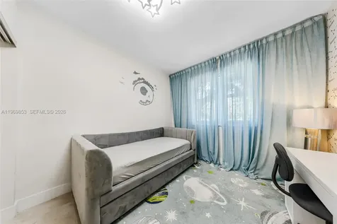 20000 E Country Club Drive Aventura FL 33180