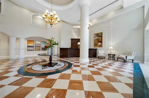 20000 E Country Club Drive Aventura FL 33180