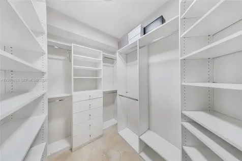20000 E Country Club Drive Aventura FL 33180