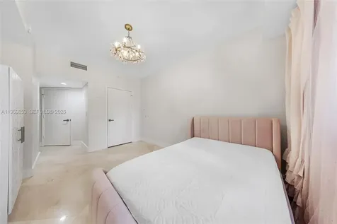 20000 E Country Club Drive Aventura FL 33180