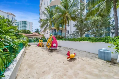 20000 E Country Club Drive Aventura FL 33180