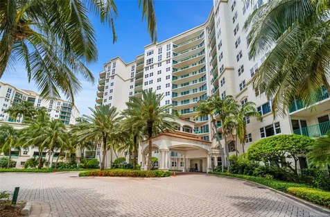 20000 E Country Club Drive Aventura FL 33180