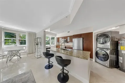 20000 E Country Club Drive Aventura FL 33180
