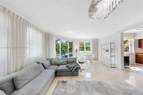 20000 E Country Club Drive Aventura FL 33180