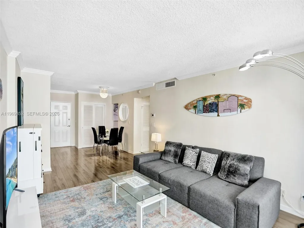 2501 S Ocean Drive Hollywood FL 33019