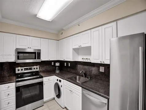 2501 S Ocean Drive Hollywood FL 33019