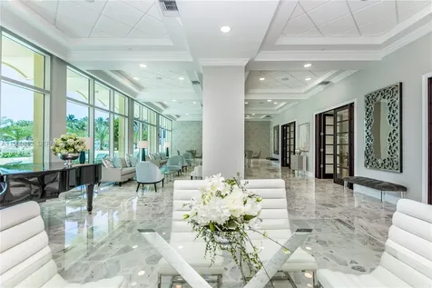 2501 S Ocean Drive Hollywood FL 33019