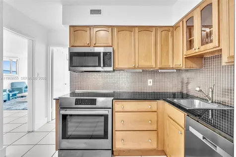 5161 Collins Avenue Miami Beach FL 33140