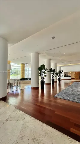 5161 Collins Avenue Miami Beach FL 33140