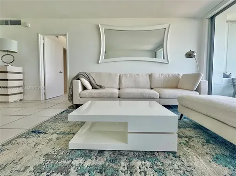 5161 Collins Avenue Miami Beach FL 33140