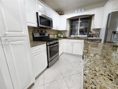 300 NW 77th Way Pembroke Pines FL 33024