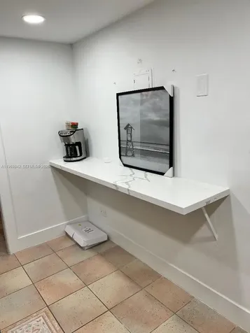 5005 Collins Avenue Miami Beach FL 33140