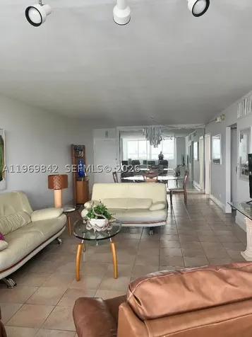 5005 Collins Avenue Miami Beach FL 33140