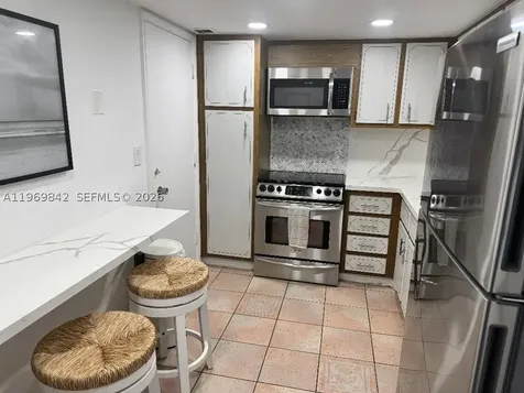 5005 Collins Avenue Miami Beach FL 33140