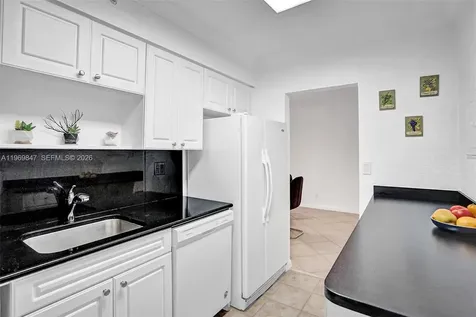2501 S Ocean Drive Hollywood FL 33019